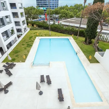 Apartment Luxury Brand New 2-bedroom Apartment, 3 Min Walk To The Beach! Marbella
