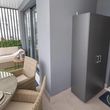 Luxury Brand New 2-bedroom Apartment, 3 Min Walk To The Beach! * Marbella