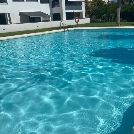 Apartment Luxury Brand New 2-bedroom Apartment, 3 Min Walk To The Beach! Marbella